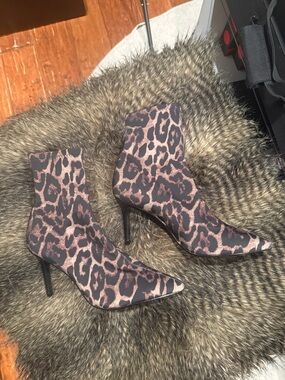 Leopard Print Pointed Toe Stiletto Booties - Brown/Black size 7.5